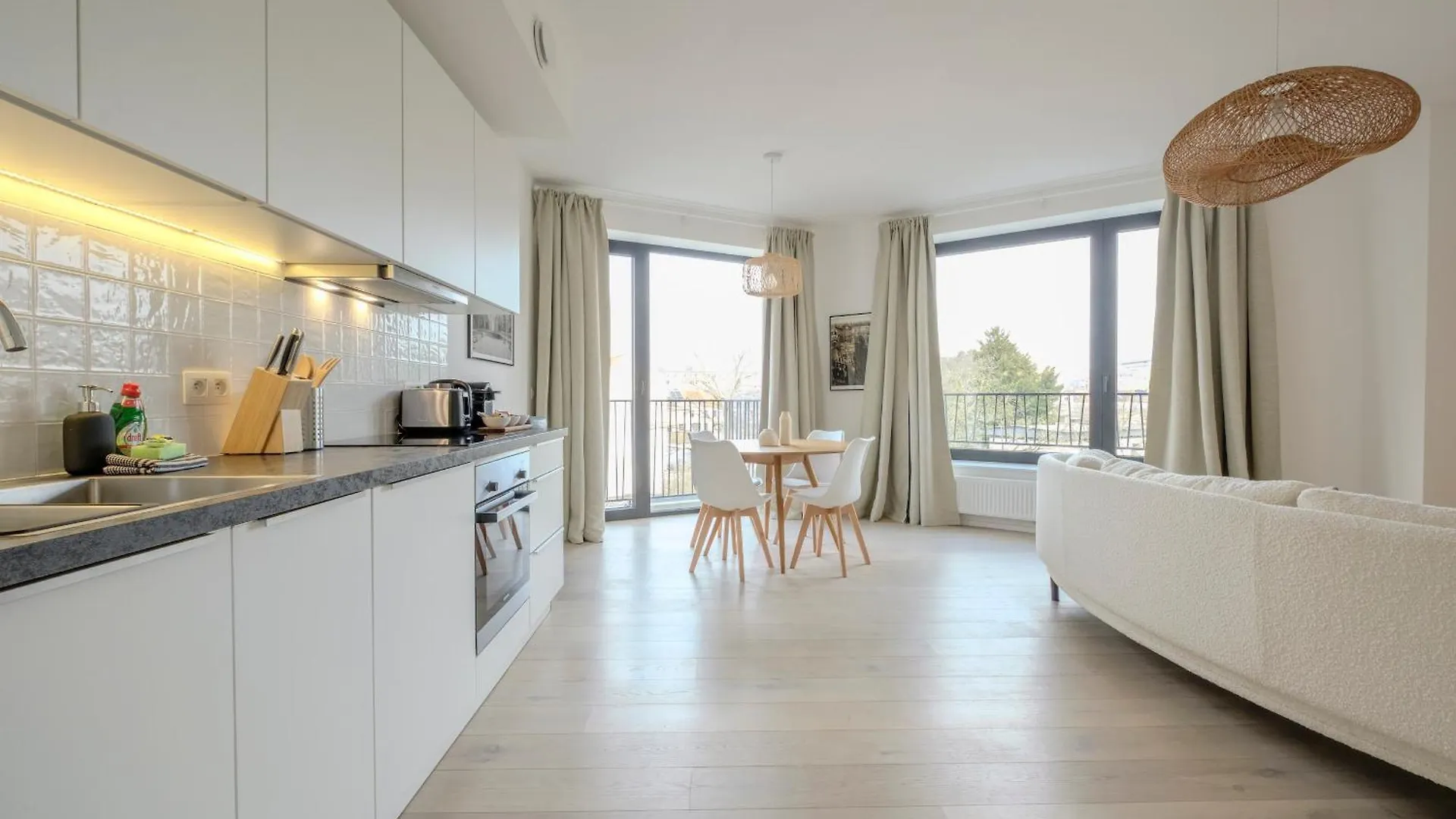 Lumineux Appartement 1 Chambre Au Cour De Schaerbeek Brusel 0*,  Belgie